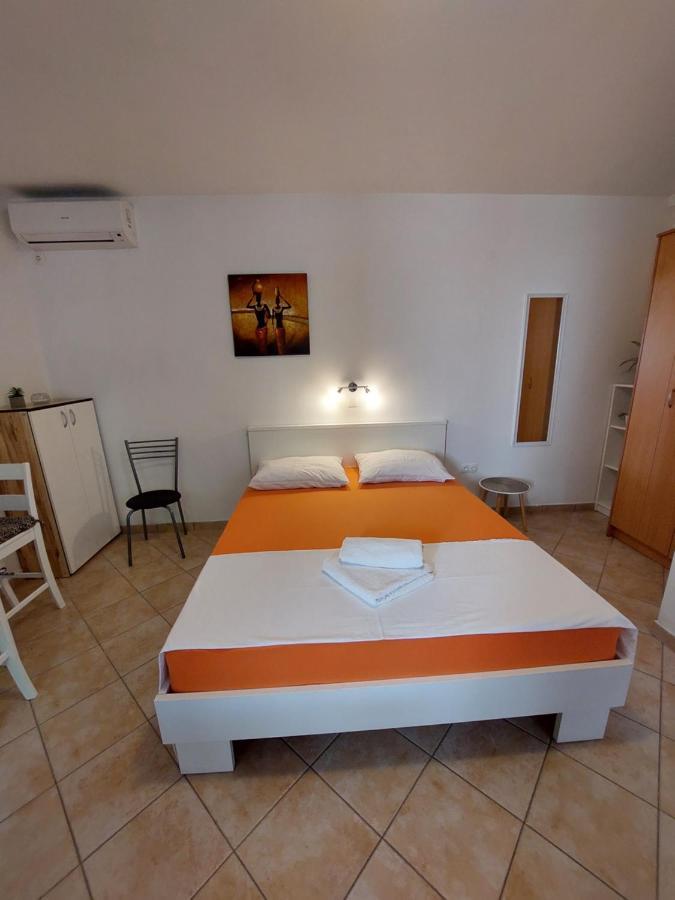 פג Apartments Nenad & Marija מראה חיצוני תמונה
