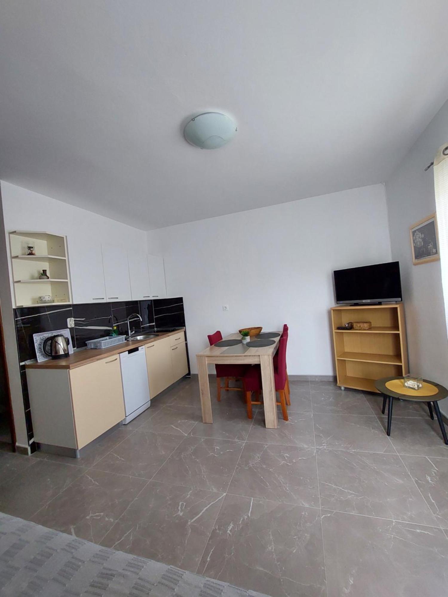 פג Apartments Nenad & Marija מראה חיצוני תמונה