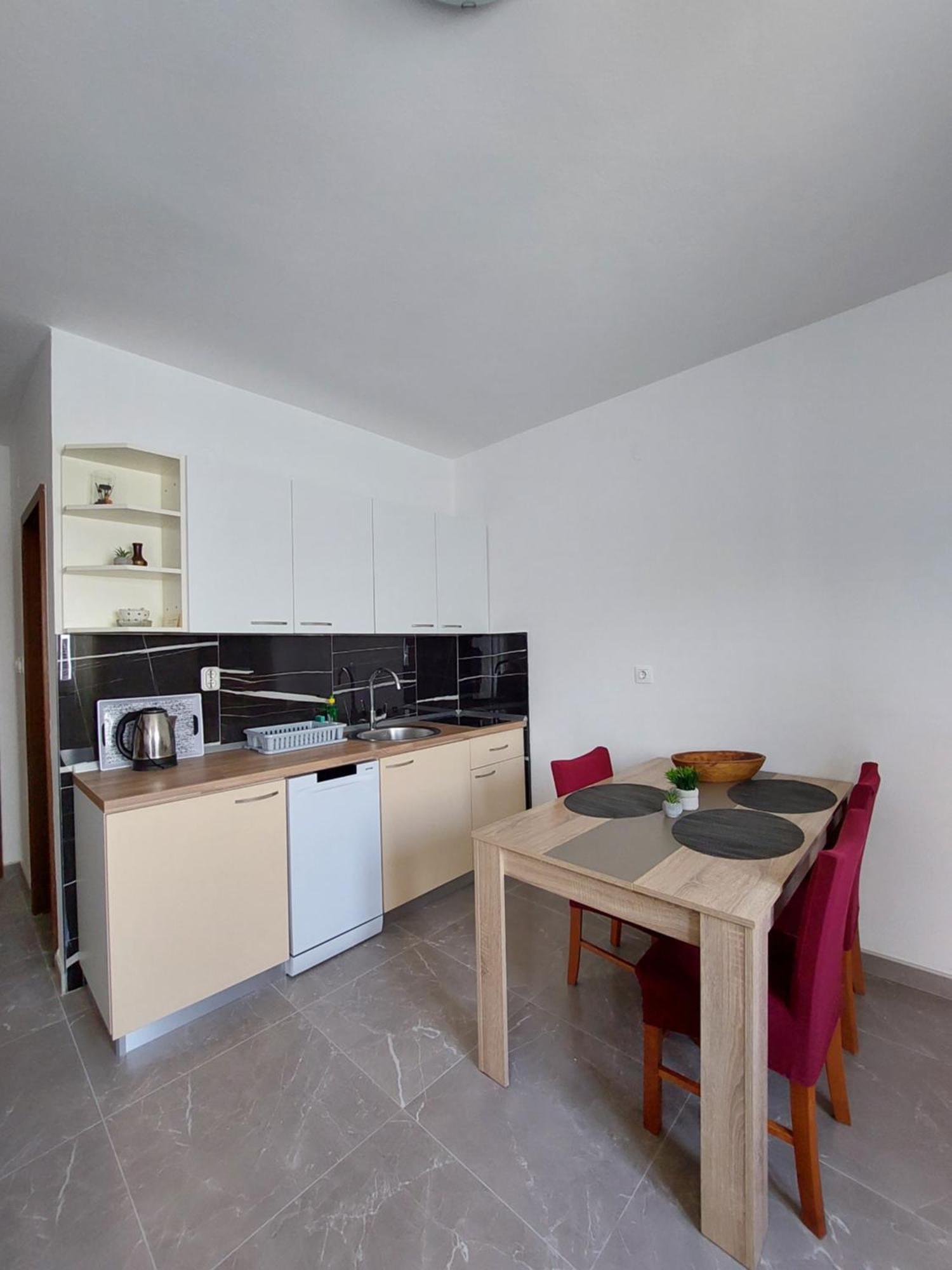 פג Apartments Nenad & Marija מראה חיצוני תמונה