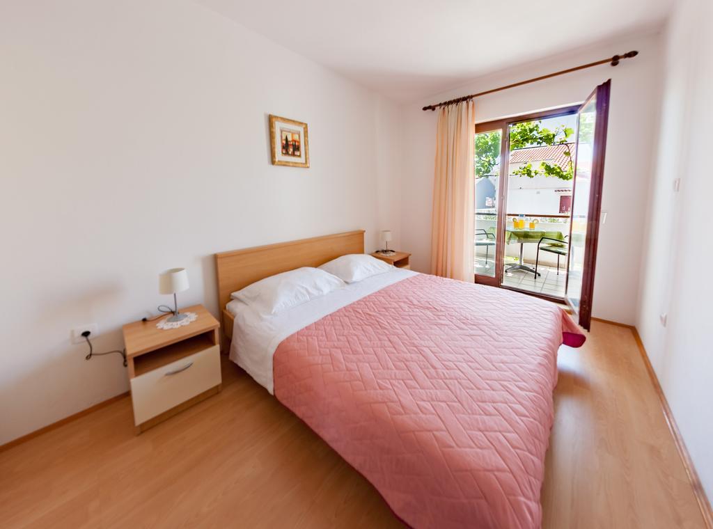 פג Apartments Nenad & Marija מראה חיצוני תמונה